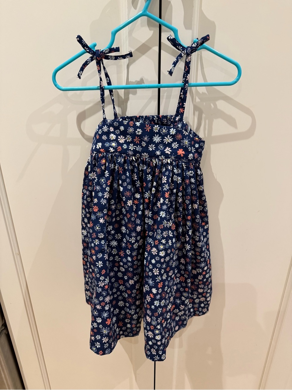 Old navy 2t Girls Navy Floral Sundress with Tie Straps